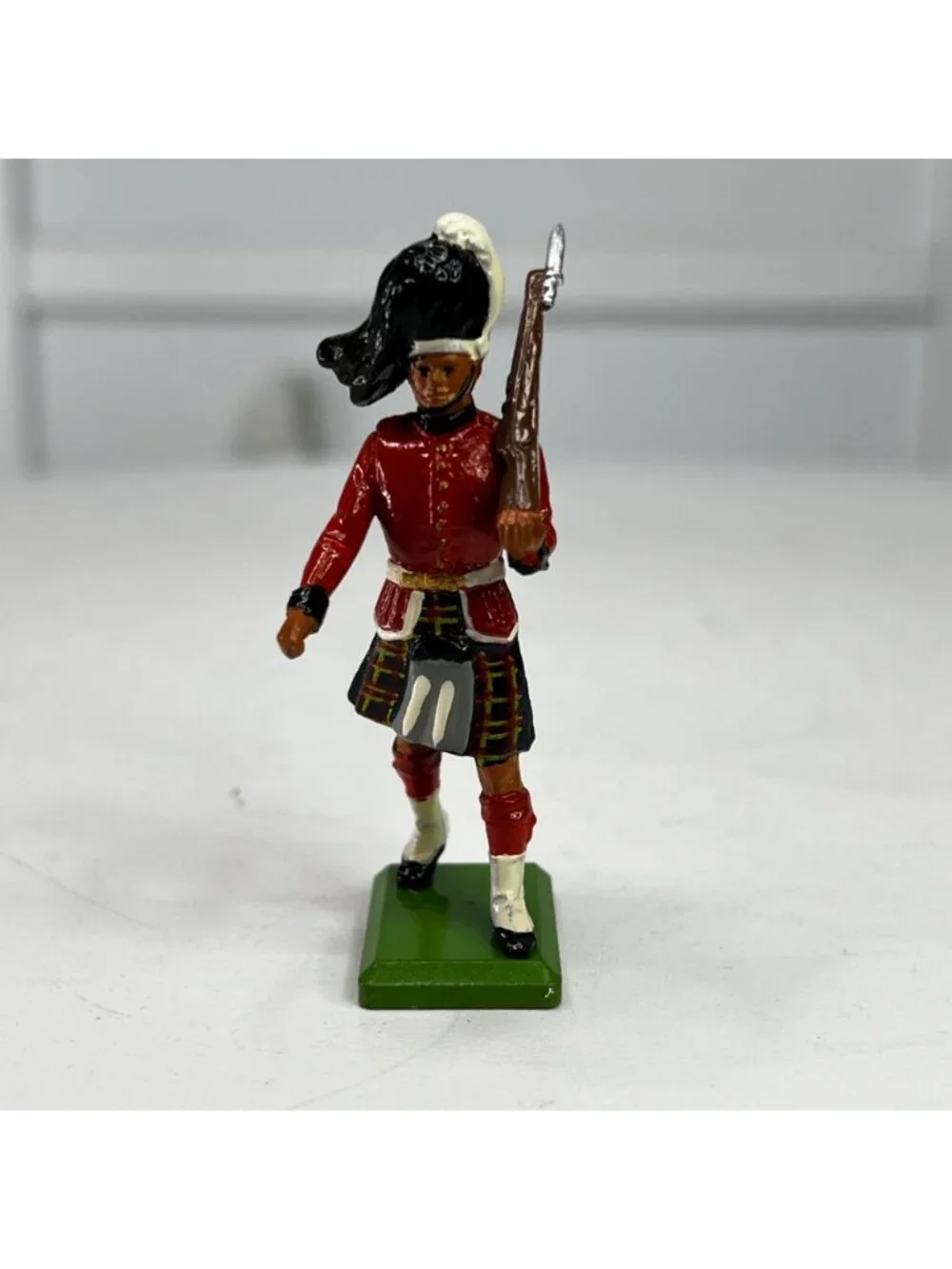 W. Britains Vintage Seaforth Highlander Collectible Metal Figurine From 1983